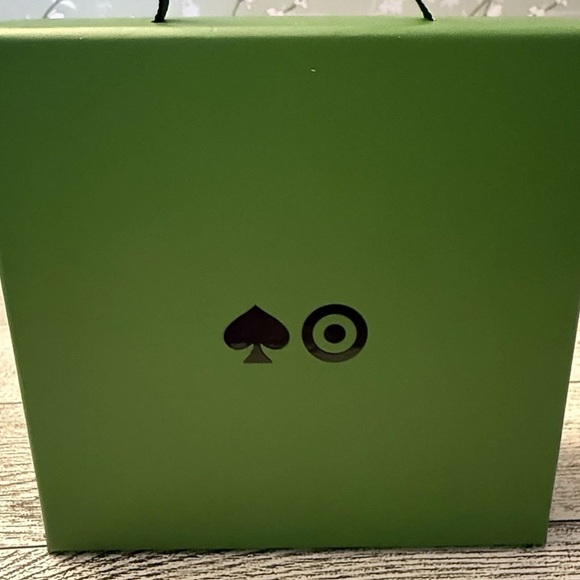 Kate Spade New York x Target Bow Linear Drop Stud Earrings Gold Tone NIB - Picture 6 of 6